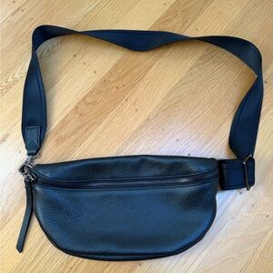 Quince Italian Pebbled Leather Sling, black